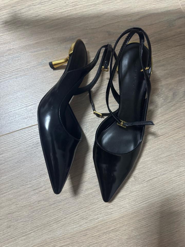 Туфли Charles and Keith