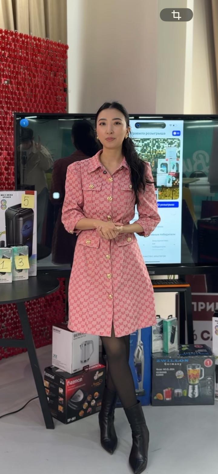 Розовое платье ра лето/весну