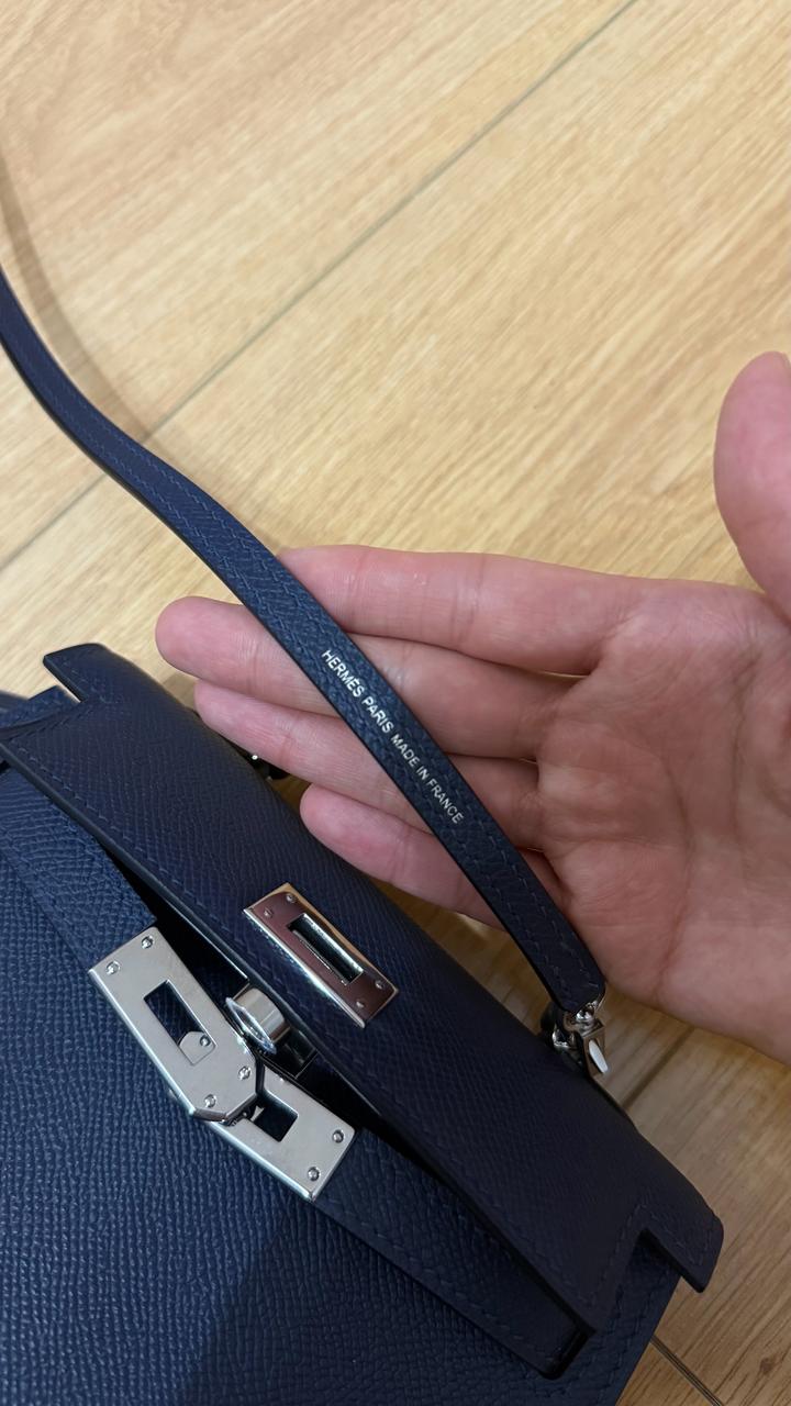 Mini Kelly в глубоком синем оттенке