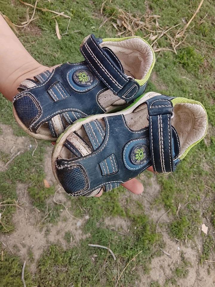Детские сандали