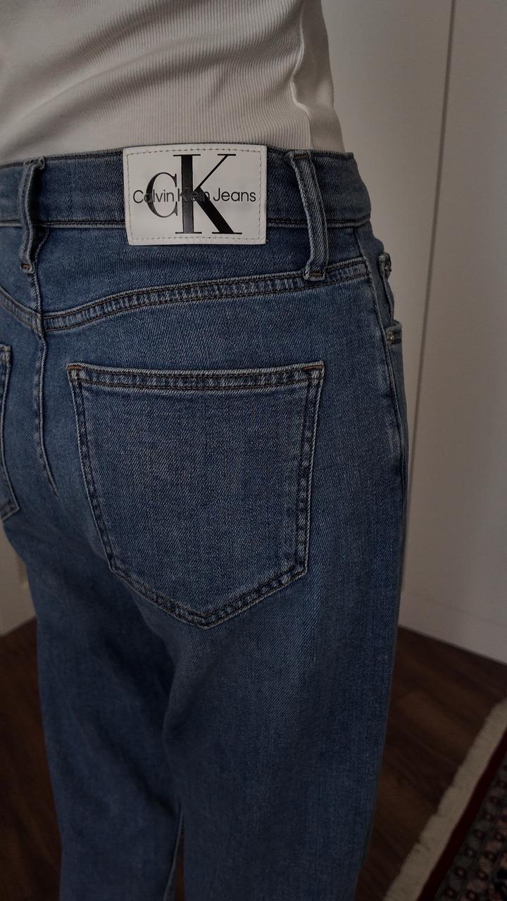Джинсы Calvin Klein
