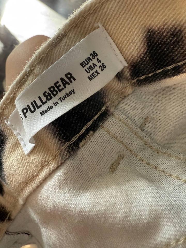 Джинсы с принтом