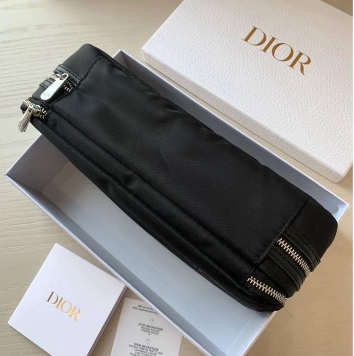 Кисти и косметичка Dior Backstage