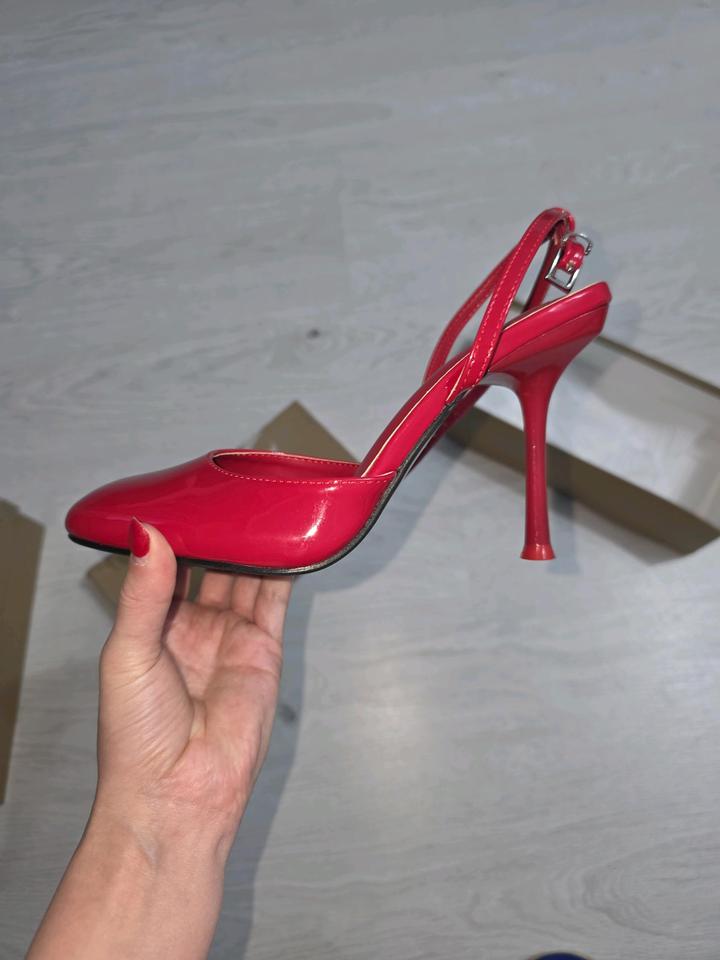 Босоножки Zara