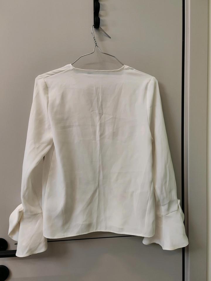 Блузка от Zara .