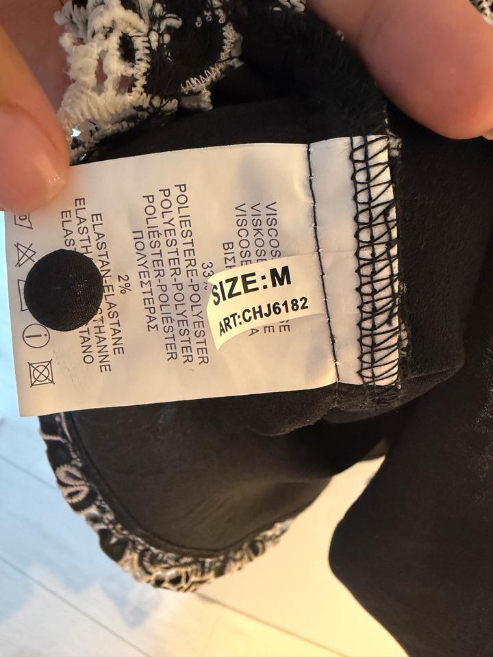 Кружевное мини платье Chance Off | чёрное с белым кружевом