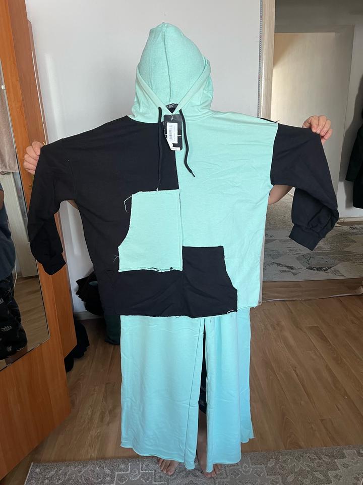 Спортивный костюм