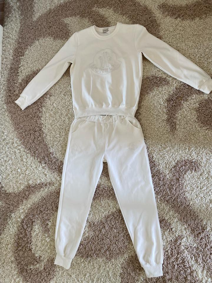 Moncler костюм
