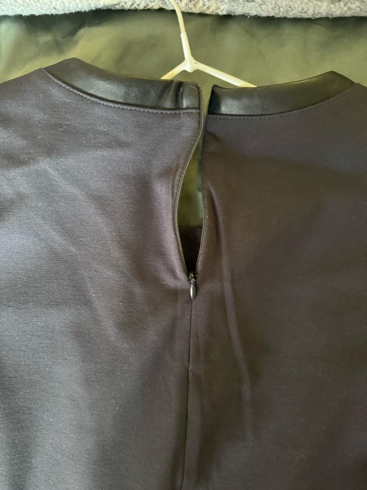 Серое платье Massimo Dutti