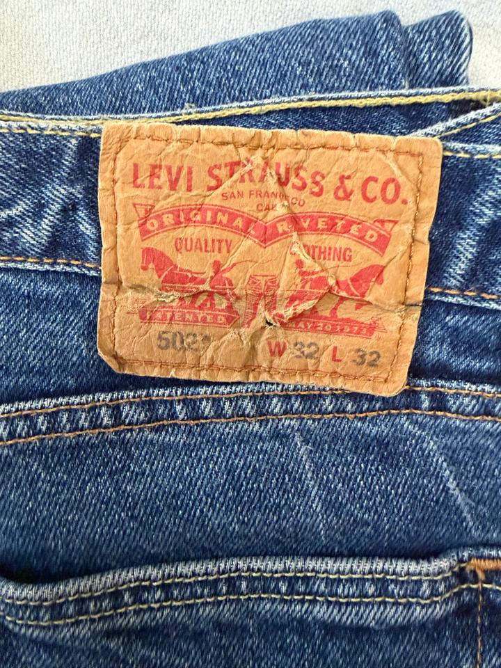 Джинсы Levi’s 502