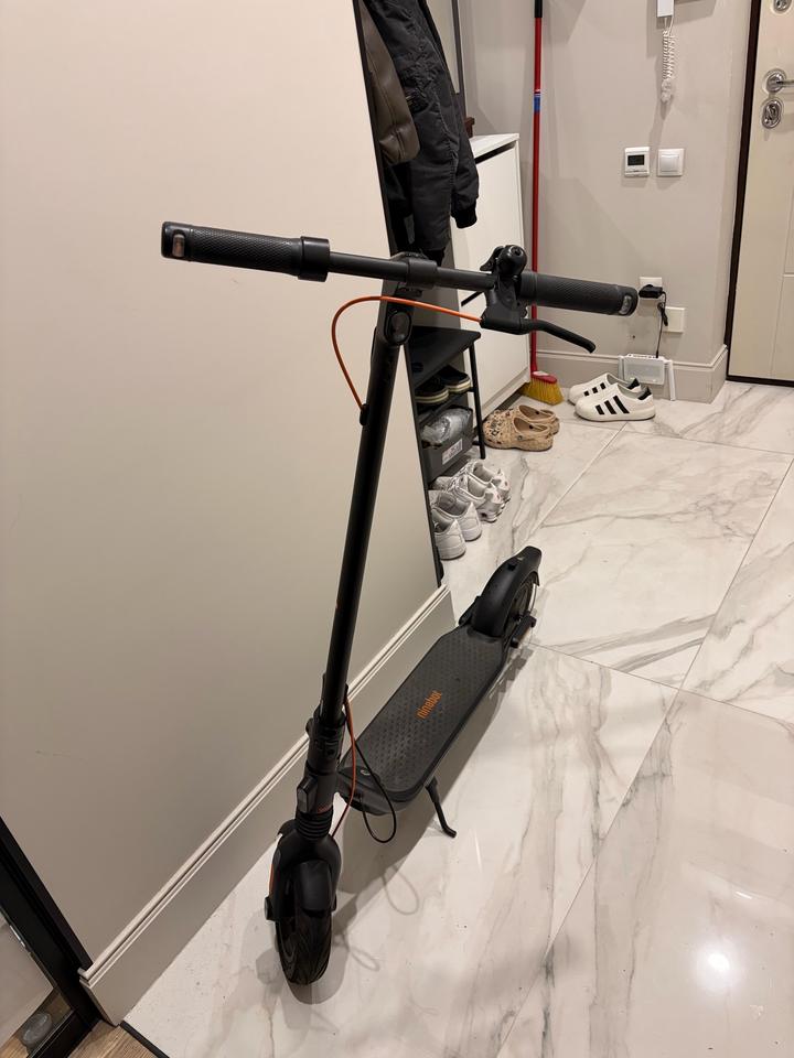 Электросамокат Ninebot F2 Pro черный