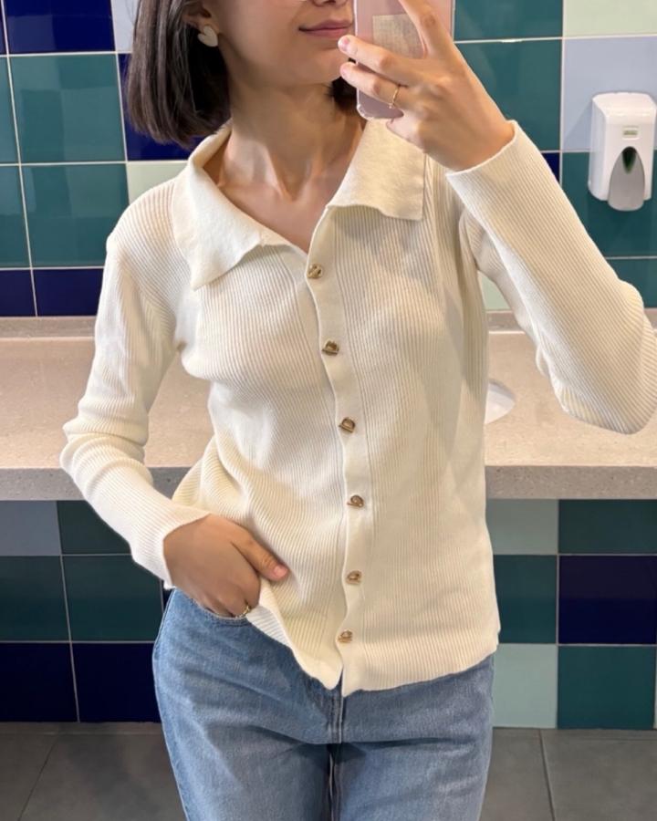 Белая кофта