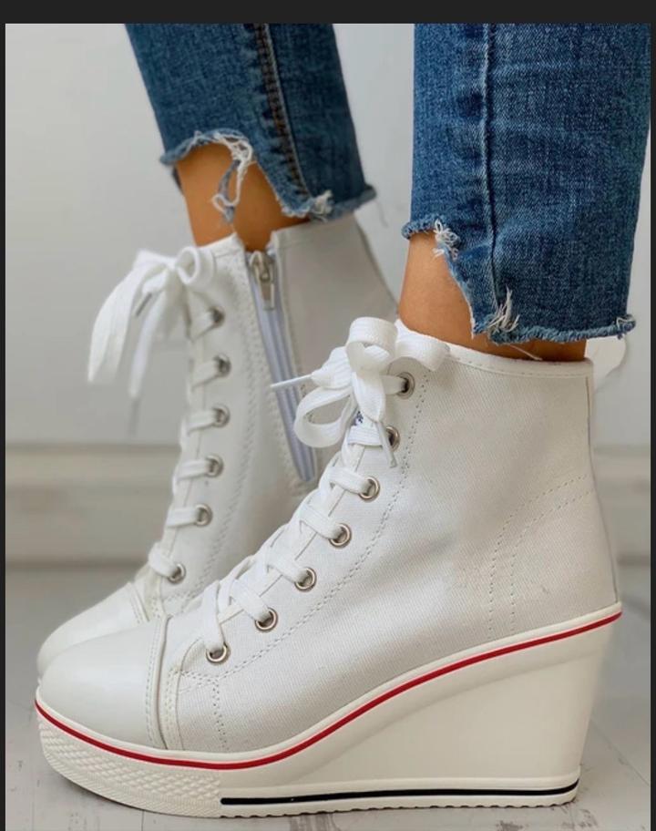 Кеды сникерсы на танкетке