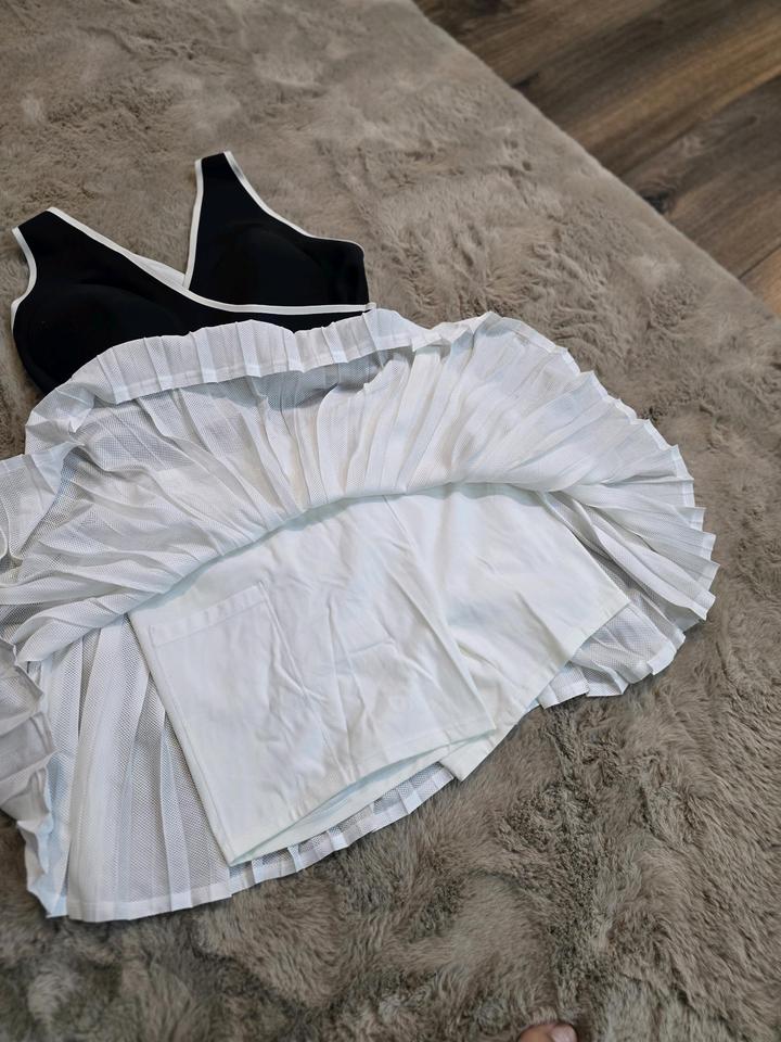 Теннисный костюм OYSHO