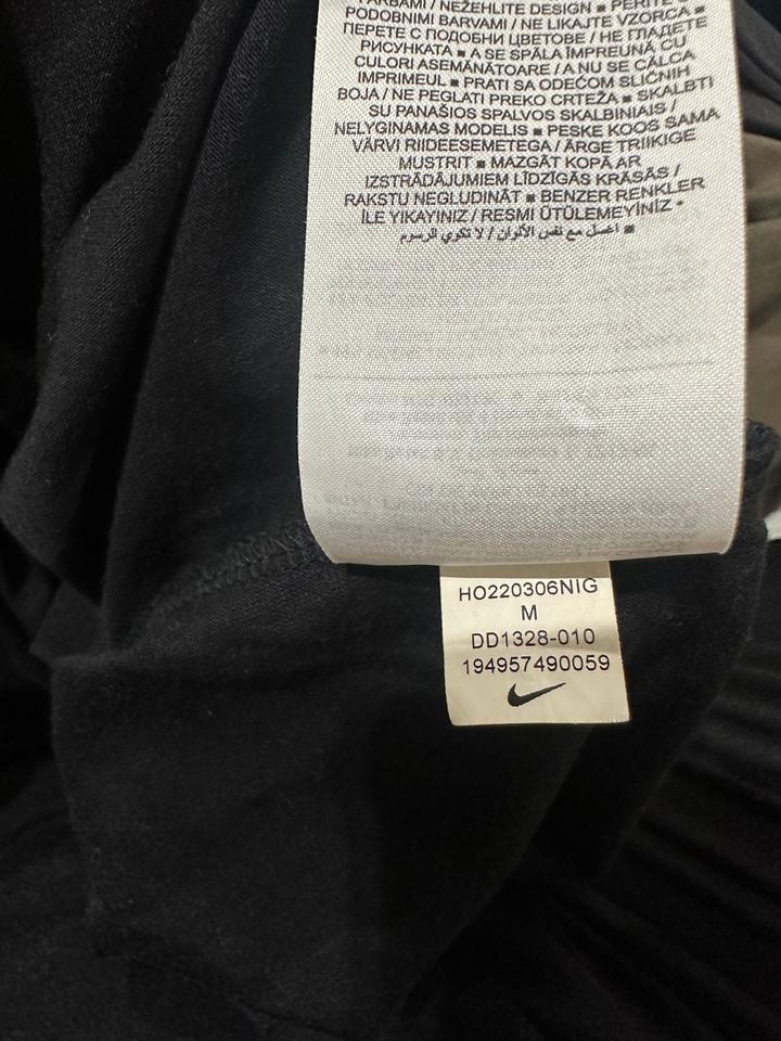 Укороченная футболка Nike