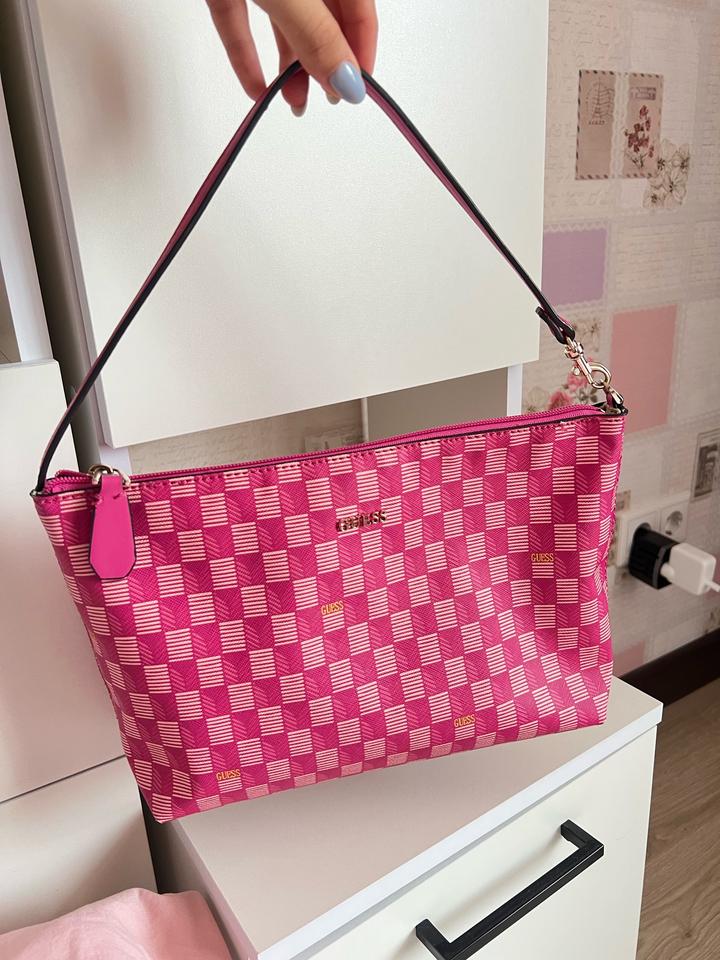 Сумка Guess