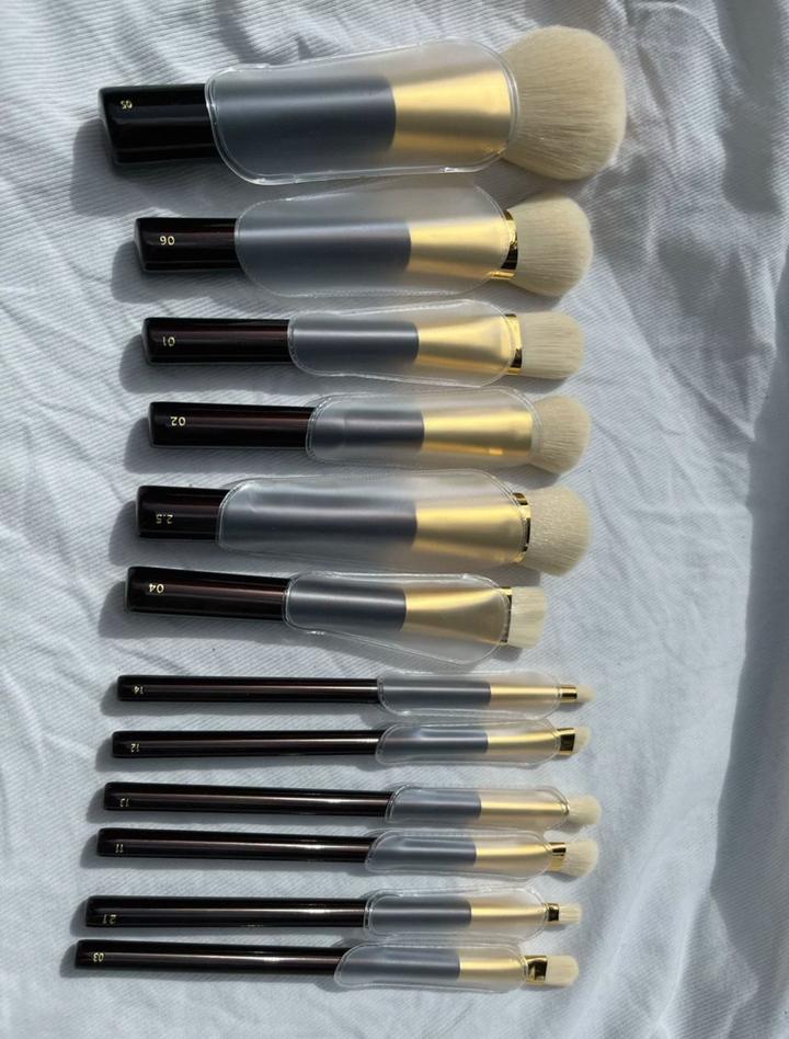 Косметичка и кисти Tom Ford