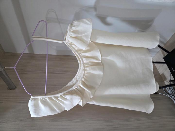 Блузка молочного цвета из льна