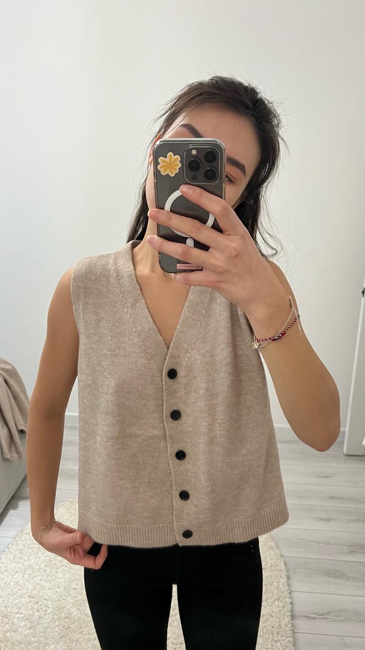 Теплая двойка бежевого цвета