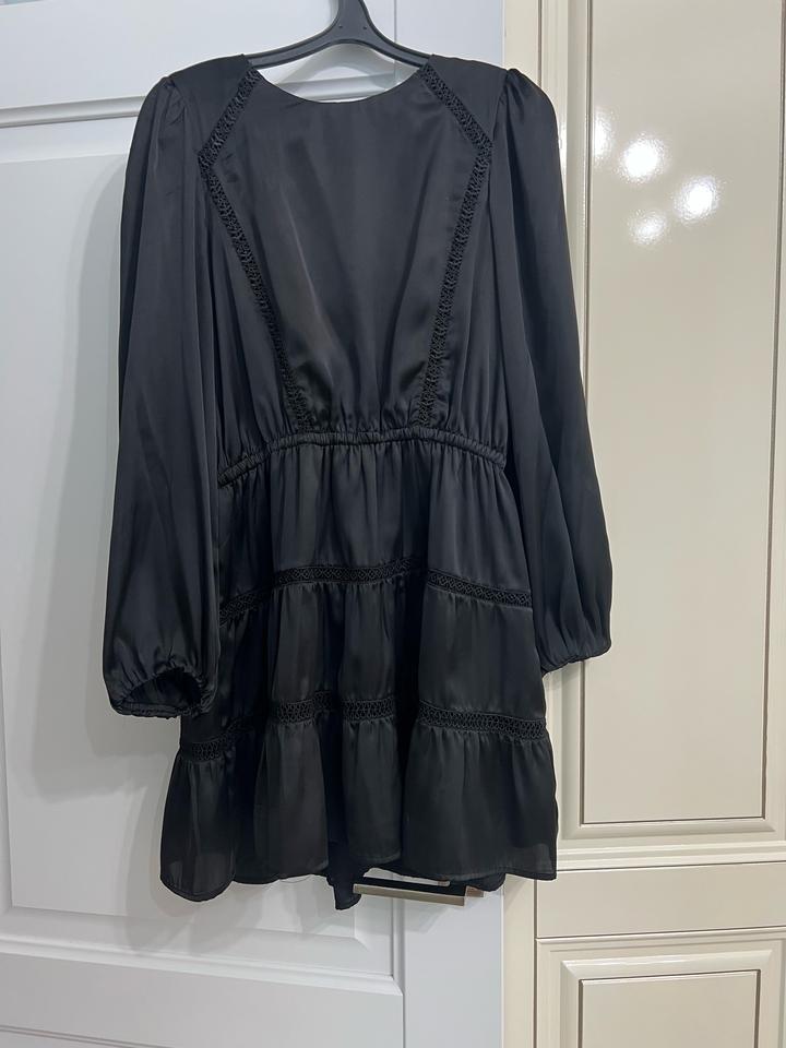 Черное платье