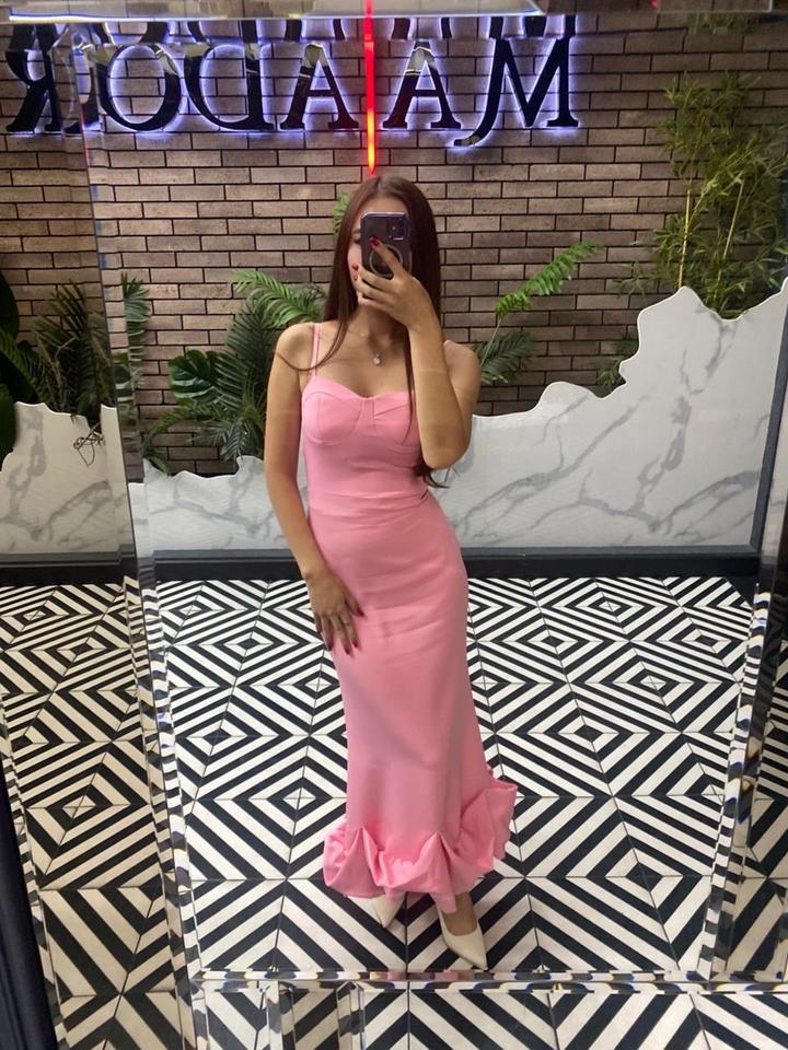 Розовое платье