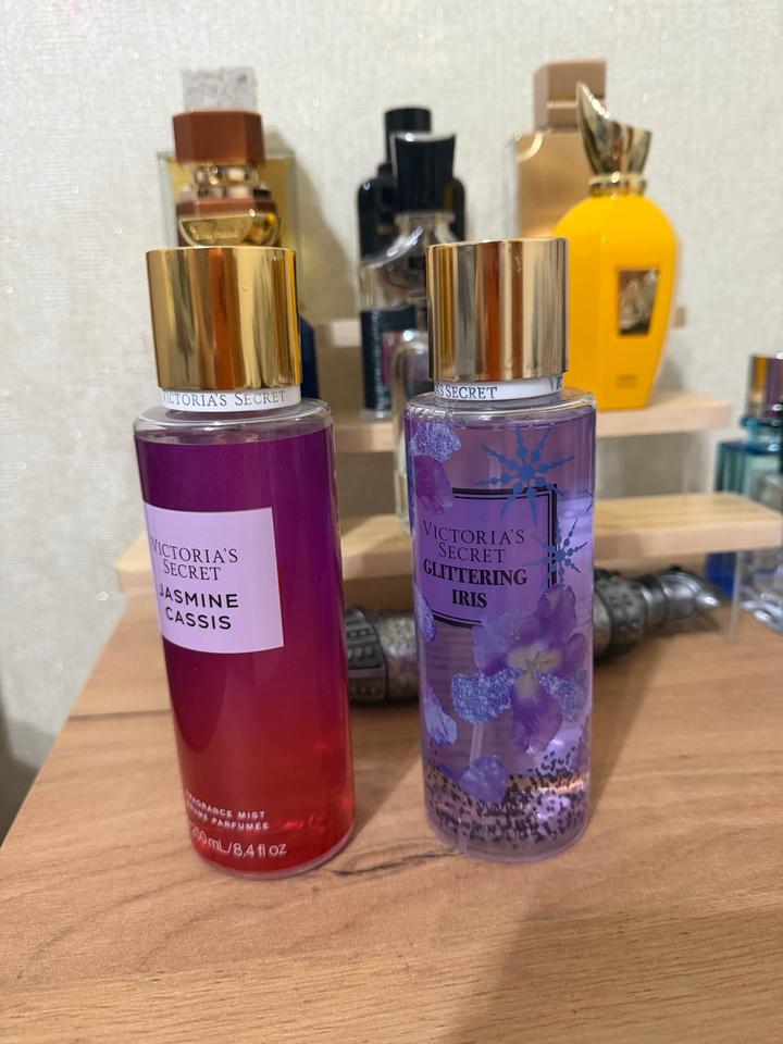 парфюмированные спреи для тела (мисты) от бренда Victoria's Secret из лимитирова