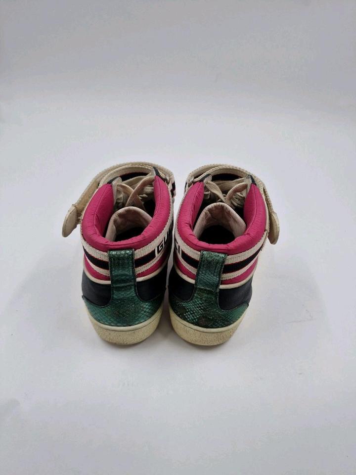 Чёрные кроссовки Gucci