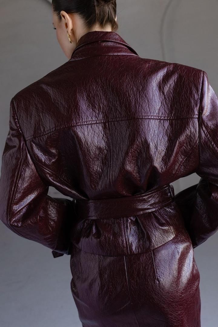 Укороченный жакет из искусственной кожи