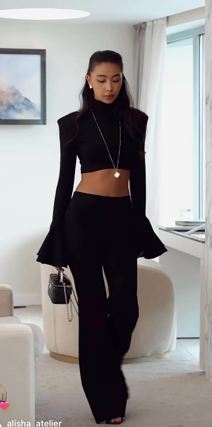Черная двойка от Alisha atelier