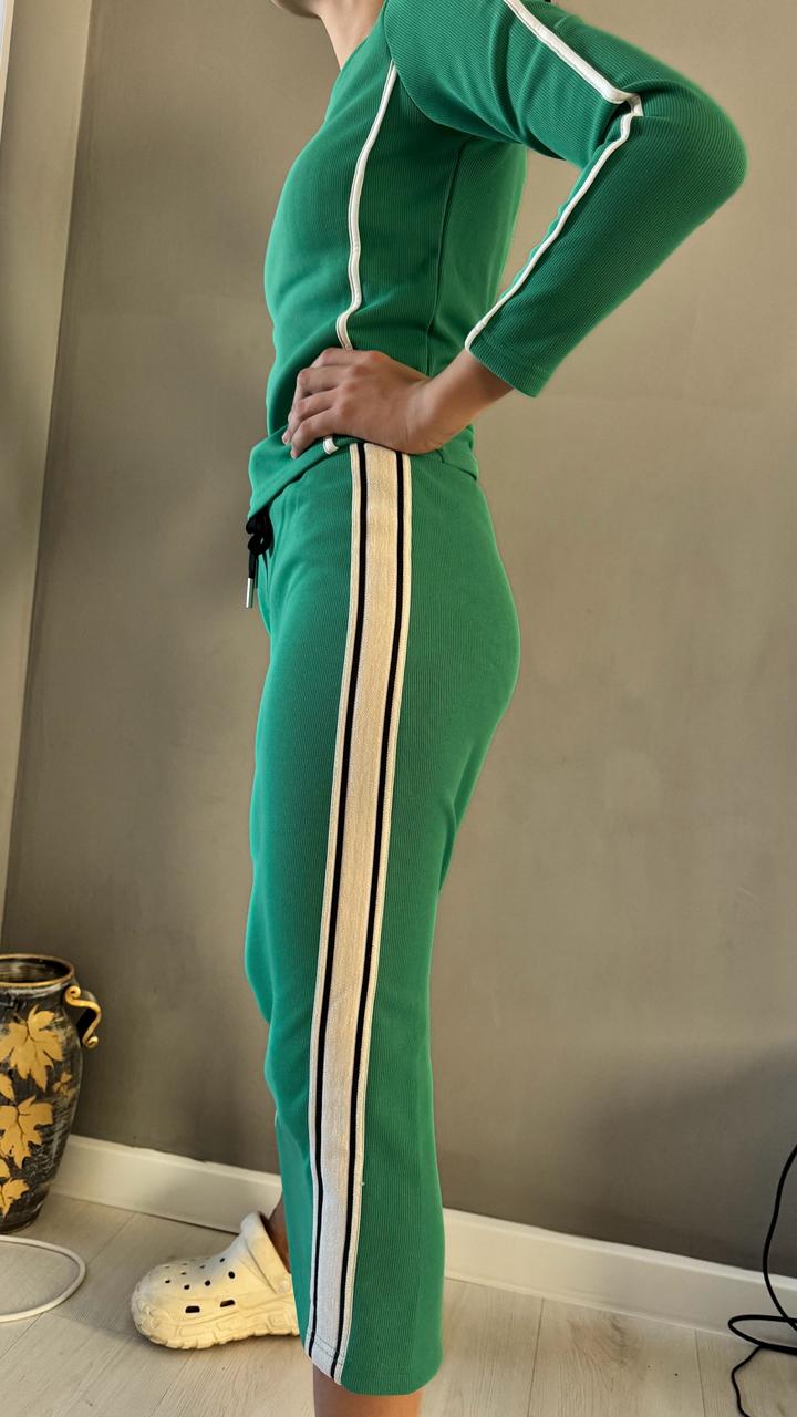 Зеленая двойка для подростков