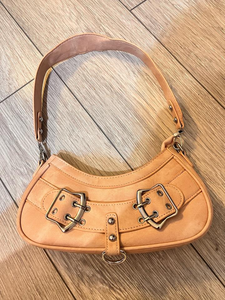 розовая сумка