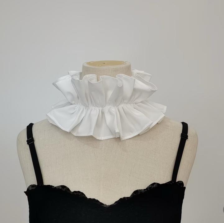 Ворот белый