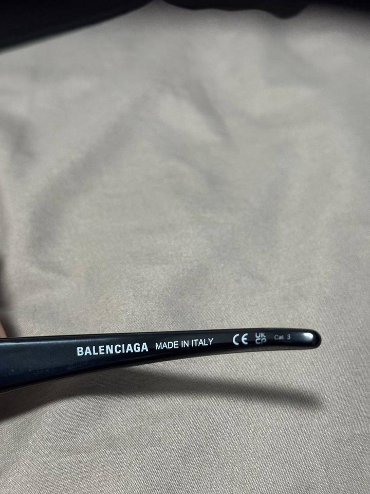 Культовые очки Balenciaga