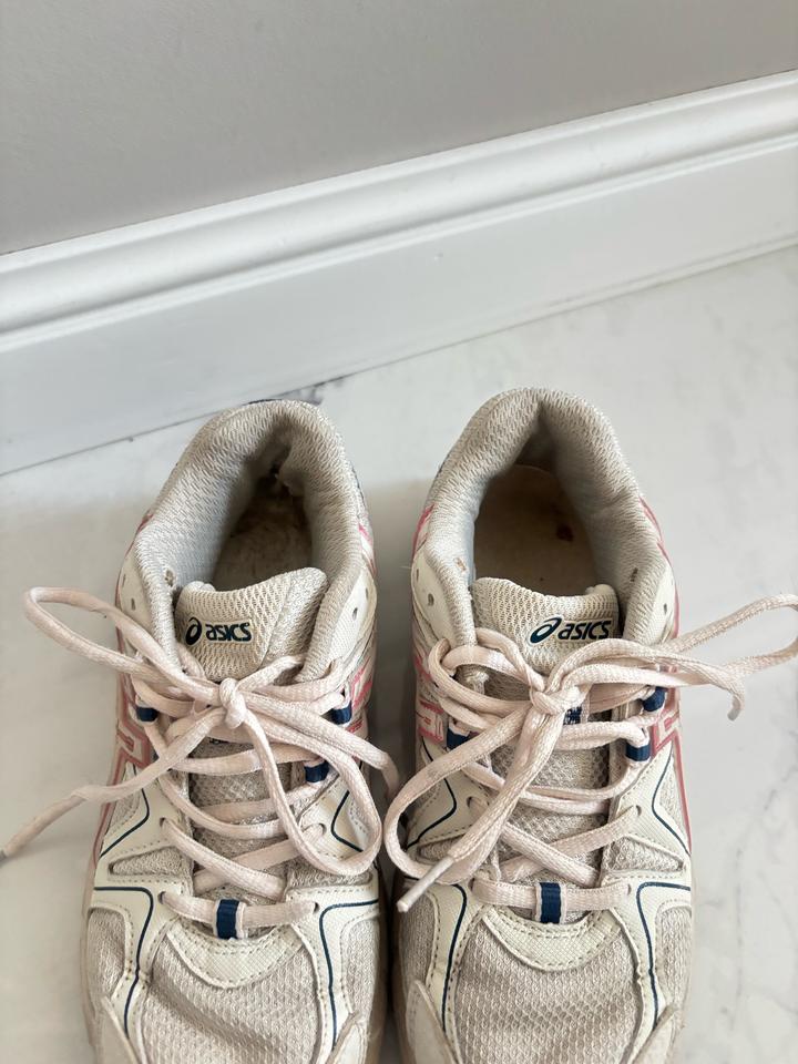 Asics кроссовки для бега женские 36 разм