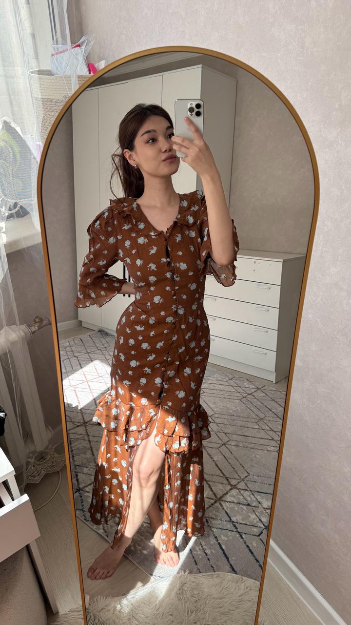 Коричневое платье