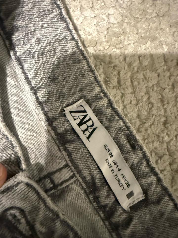 Джинсы zara