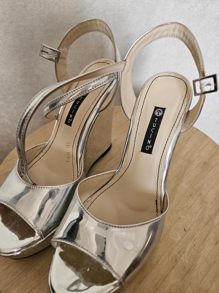 Босоножки tucino