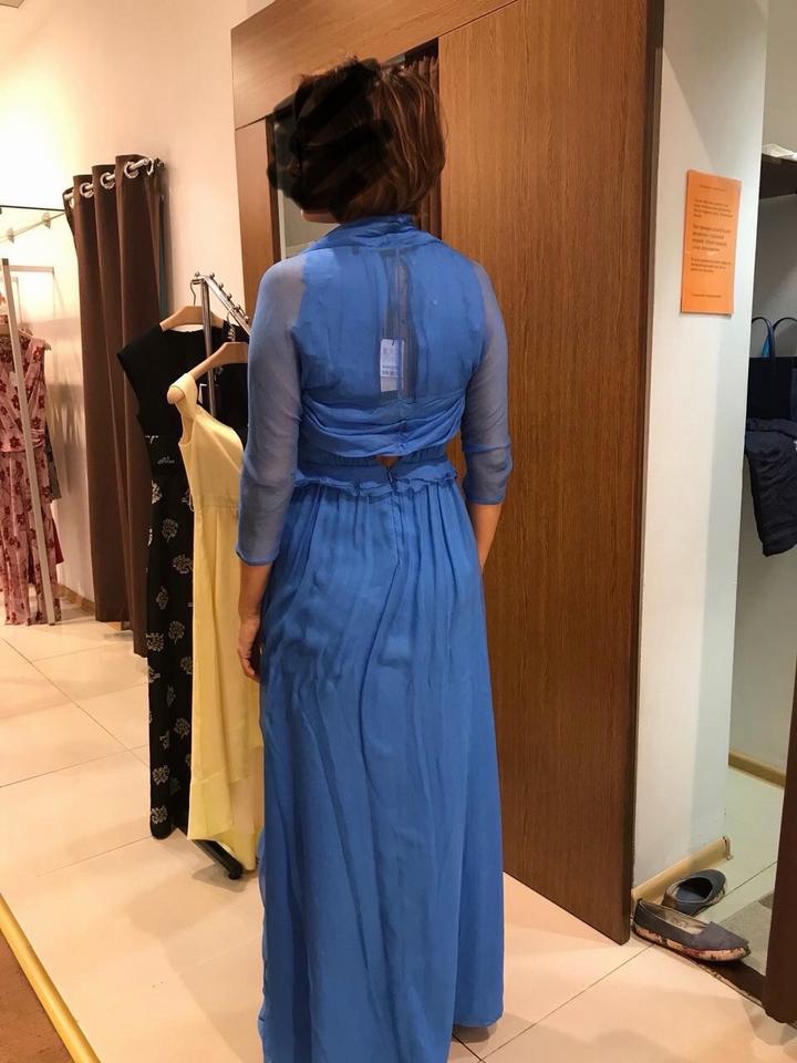 Голубое легкое платье