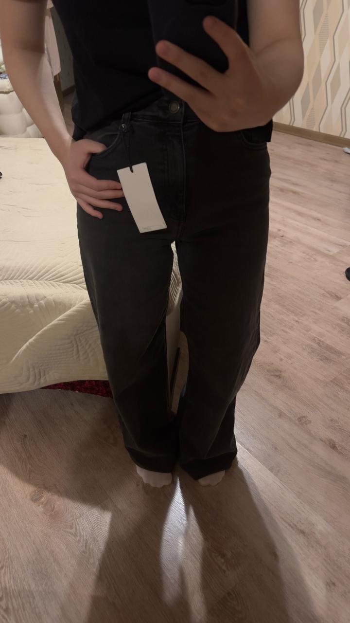 темно серые джинсы zara