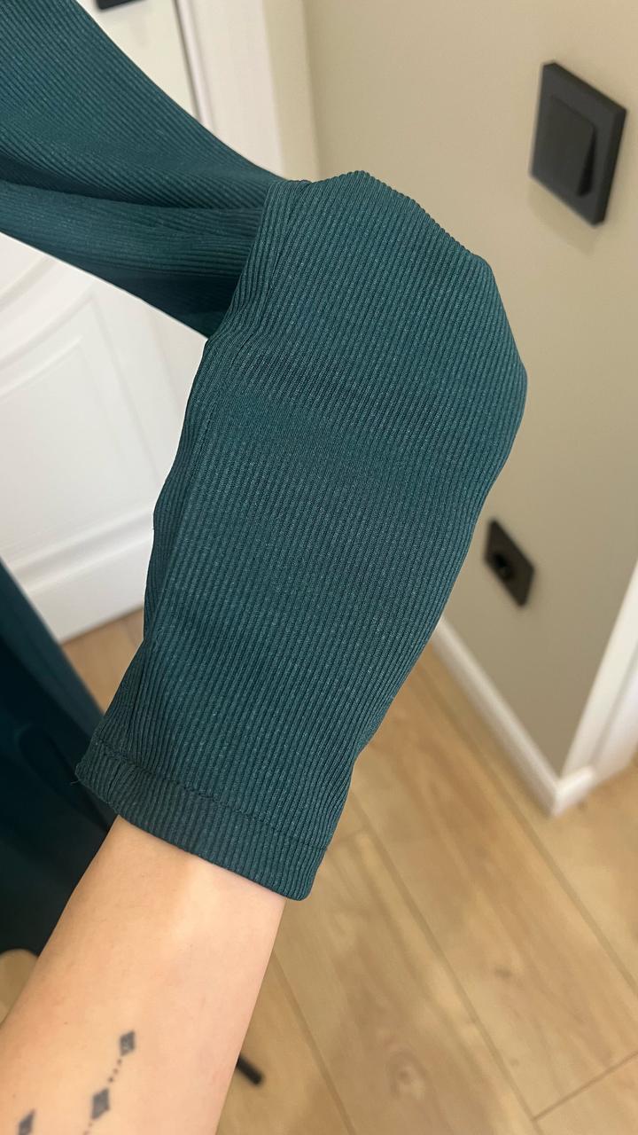 Платье зеленое