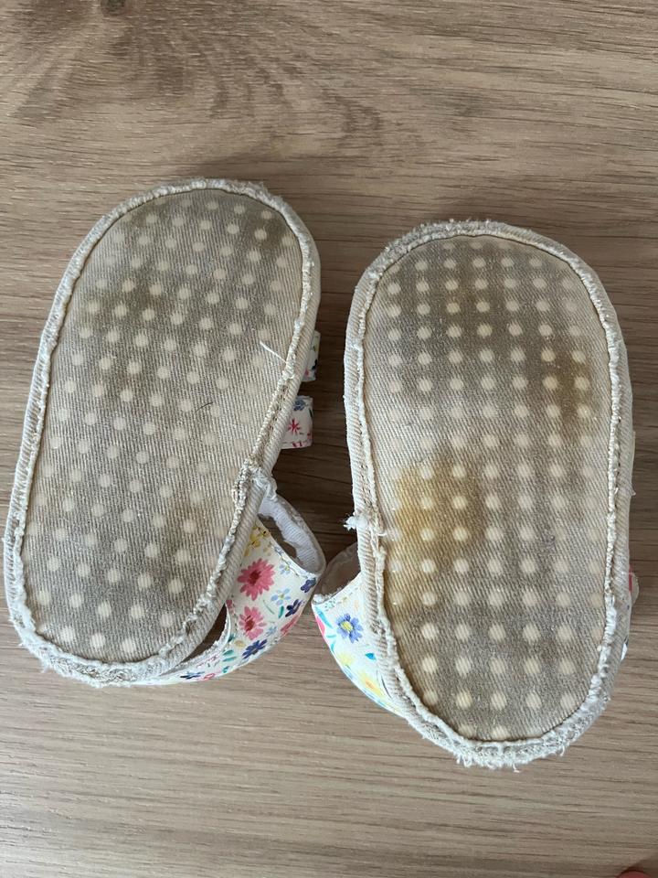 Босоножки next