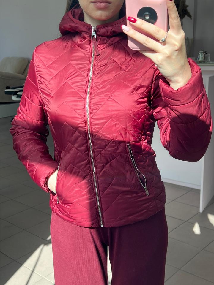 Легкая весенняя куртка bershka