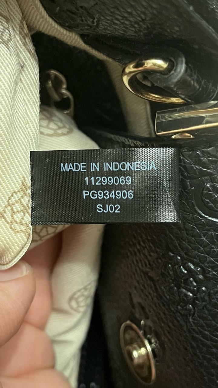 Сумка Guess