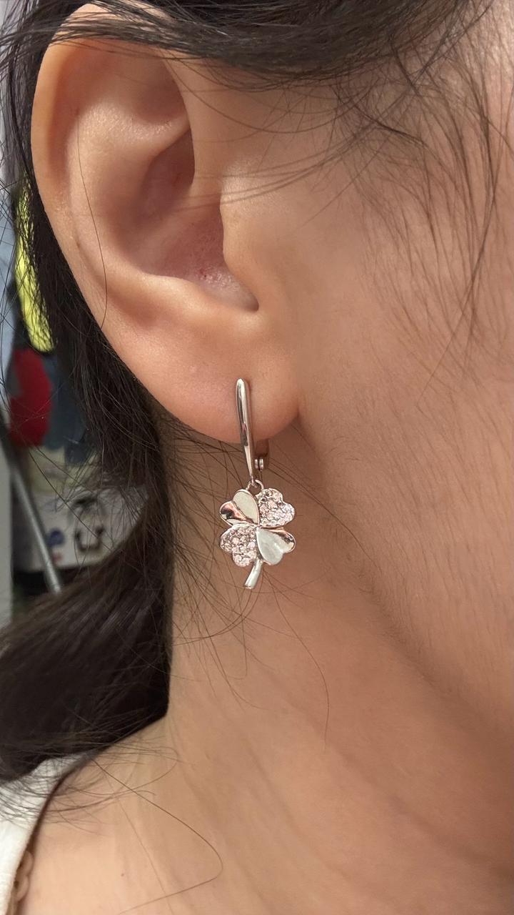 Серебряный набор «Клевер» — элегантный комплект украшений, Серебро 925 проба