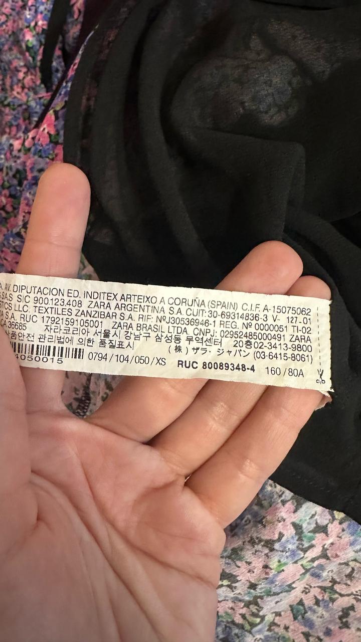 Платье Zara с цветочным принтом и открытой спиной