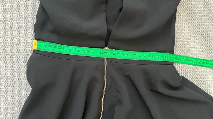 Черное коктейльное платье Lichi