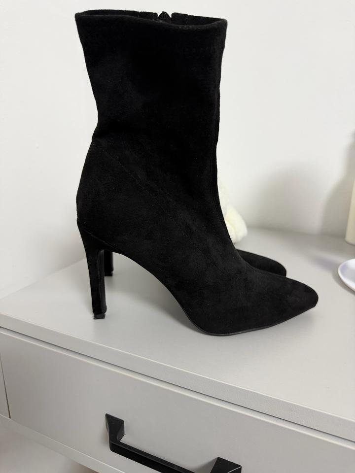 Черные ботильоны