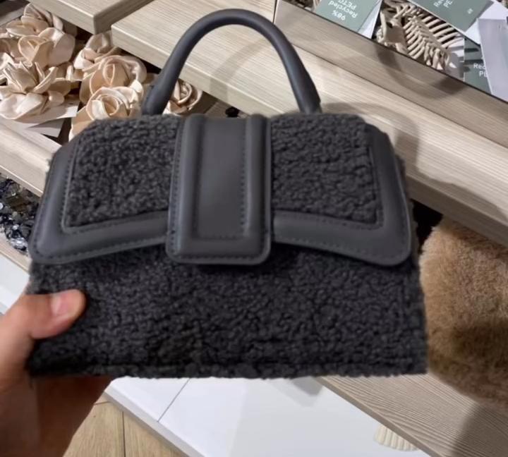 Продам сумку H&M серого цвета.