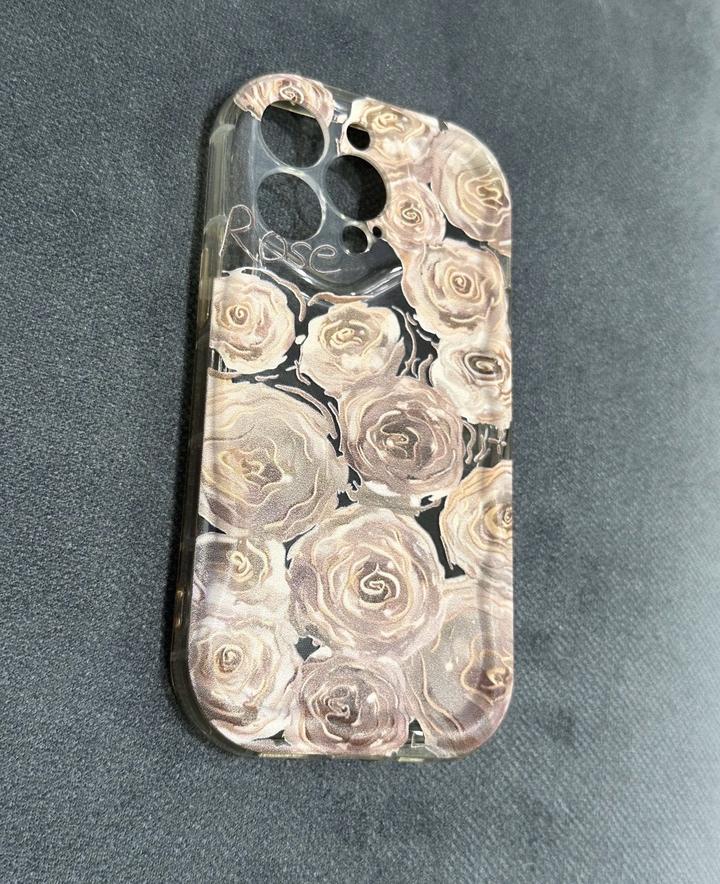 Чехлы на iPhone 13 Pro