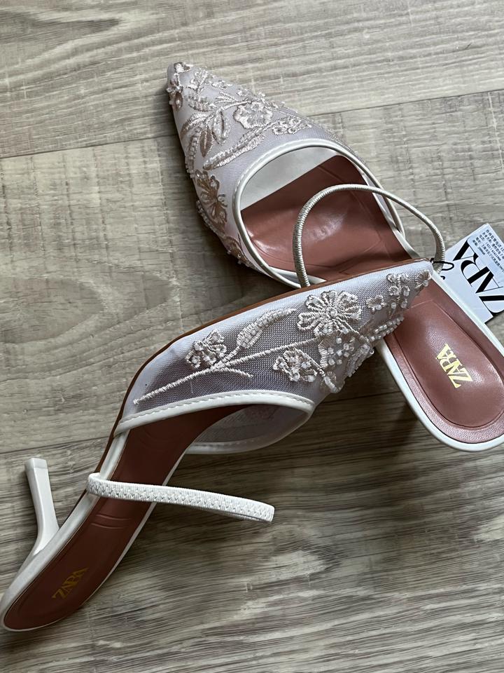 белые туфли zara